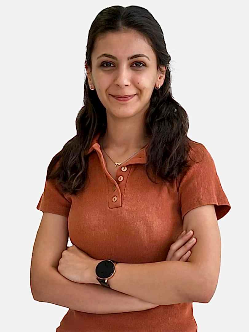 Asistan Büşra Karkan